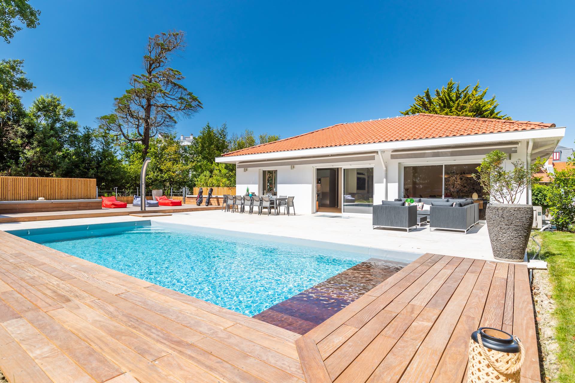 RARE IN BIARRITZ - SPACIOUS VILLA WITH SWIMMING POOL - DOWNTOWN ...